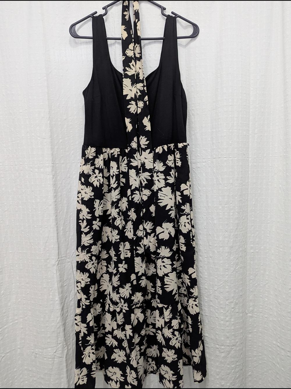 Lucky Brand Black and Cream Floral Tie-Back Maxi Dress (NWOT)
